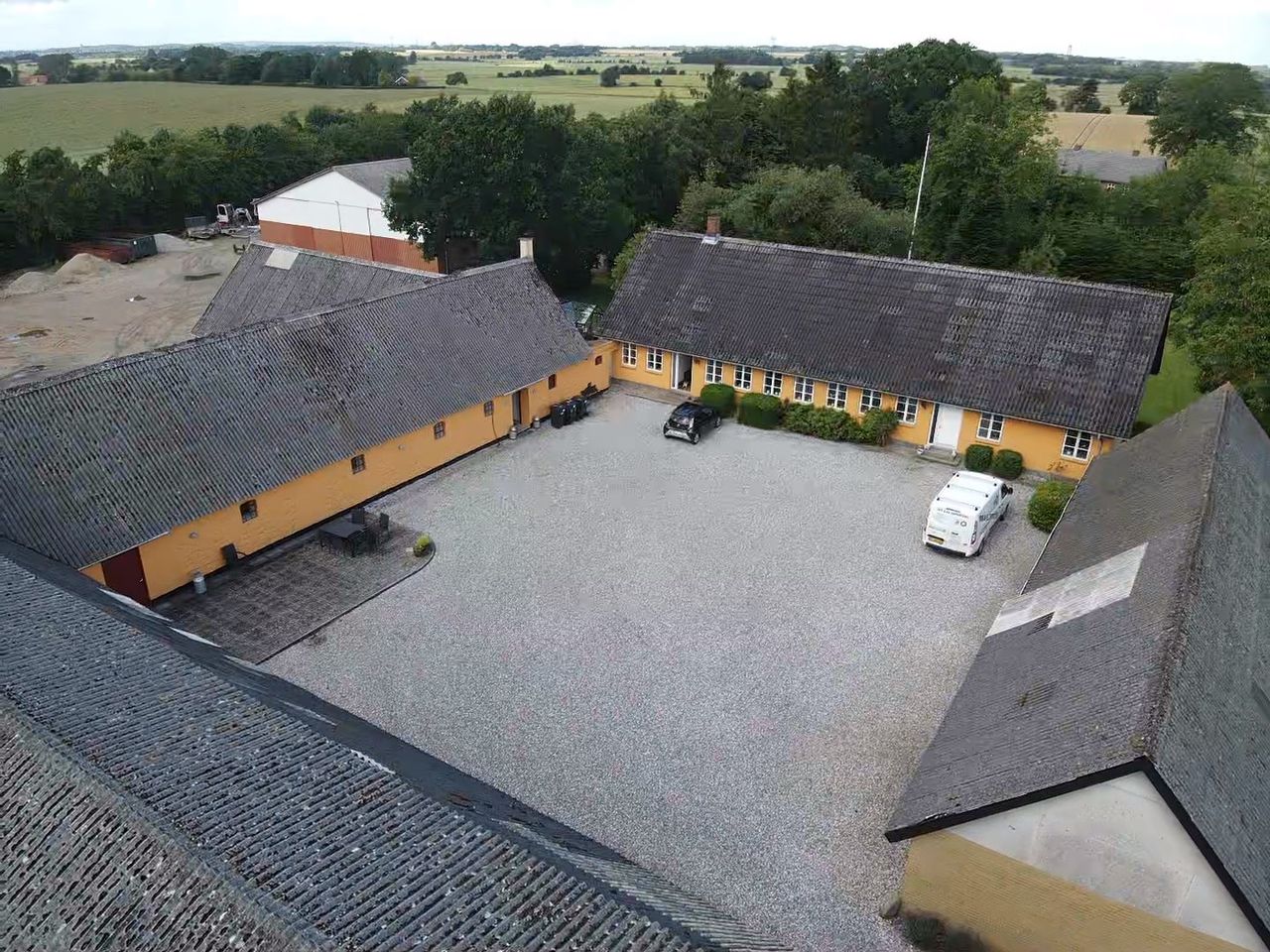 image 02